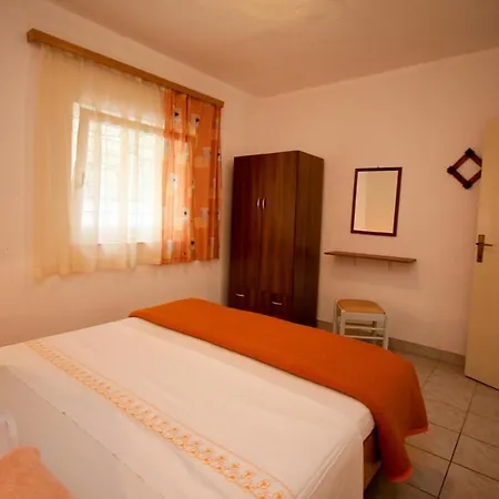 Duki Πανσιόν Gradac (Split-Dalmatia)